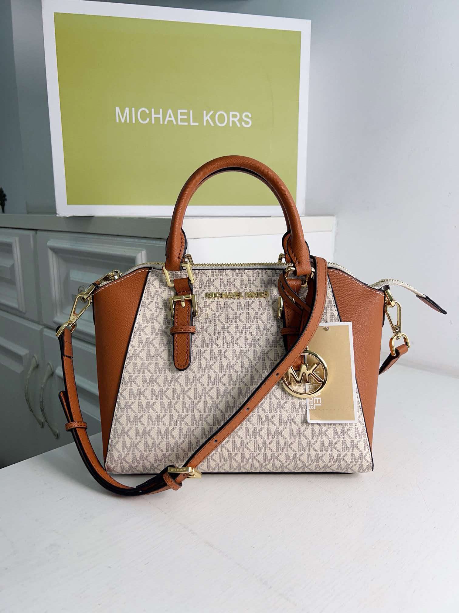 Bolso de mano Michael Kors nue - Women'S Tote Bags Michael Kors reseña y precio
